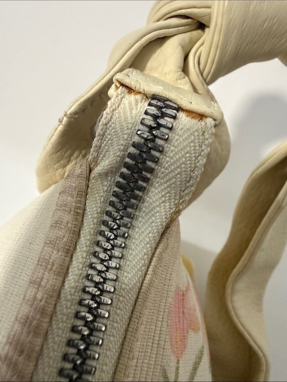 Salvatore Ferragamo Ivory Knotted-Handle Shoulder Bag with Floral Accent - Picture 12 of 12